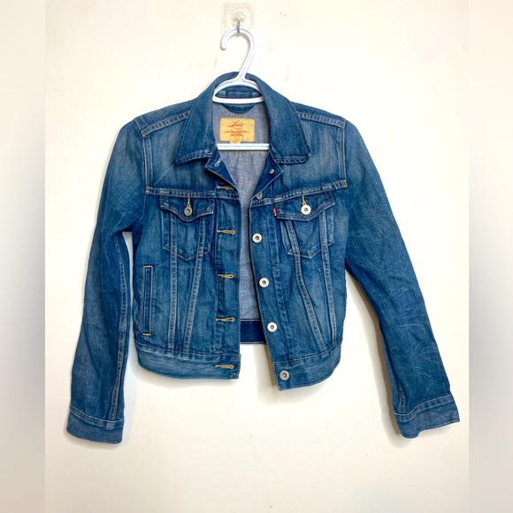 LEVI’S Jean Jacket - Picture 1 of 7